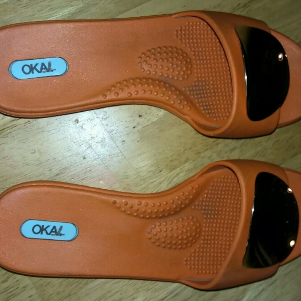 Oka Bee Slides Sandals M/L Orange Athletic Athleisure basic comfort clas…